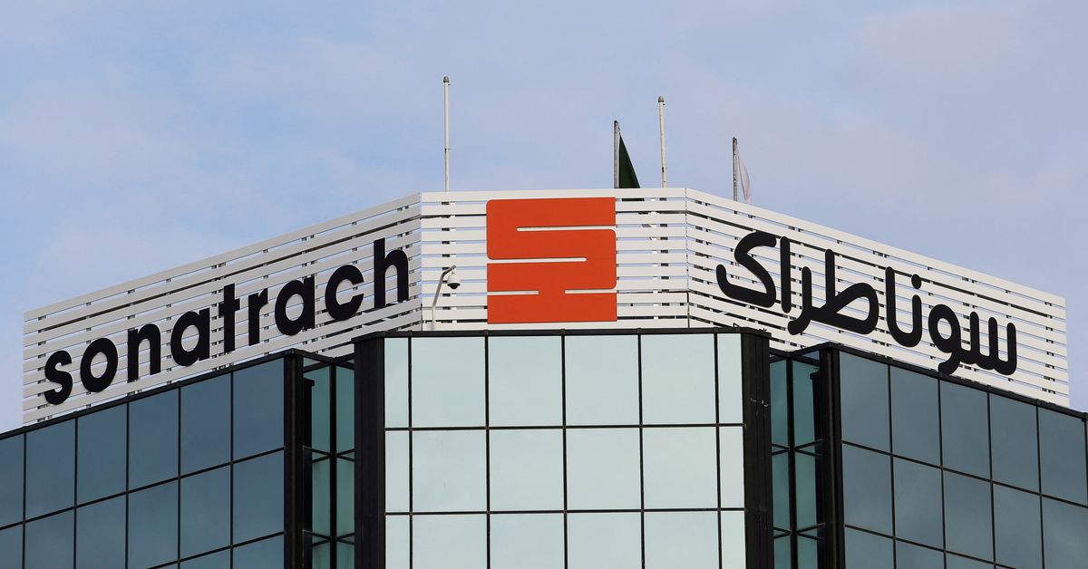 Algeria warns Spain not to re-export gas supplies