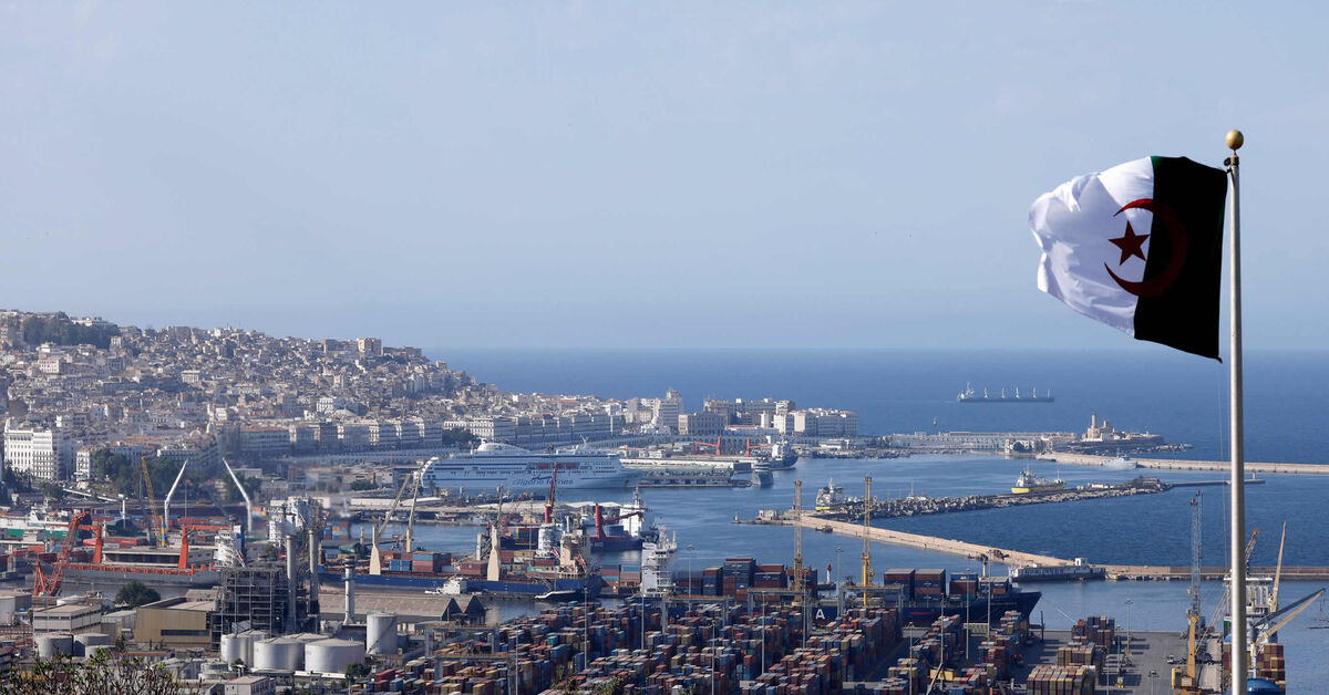 Algeria relaxes rules for foreign investors